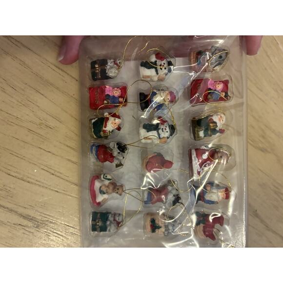 Set Of 18 Mini Toyland Christmas Ornaments Hand Painted Polystone Giftco New - Picture 5 of 7